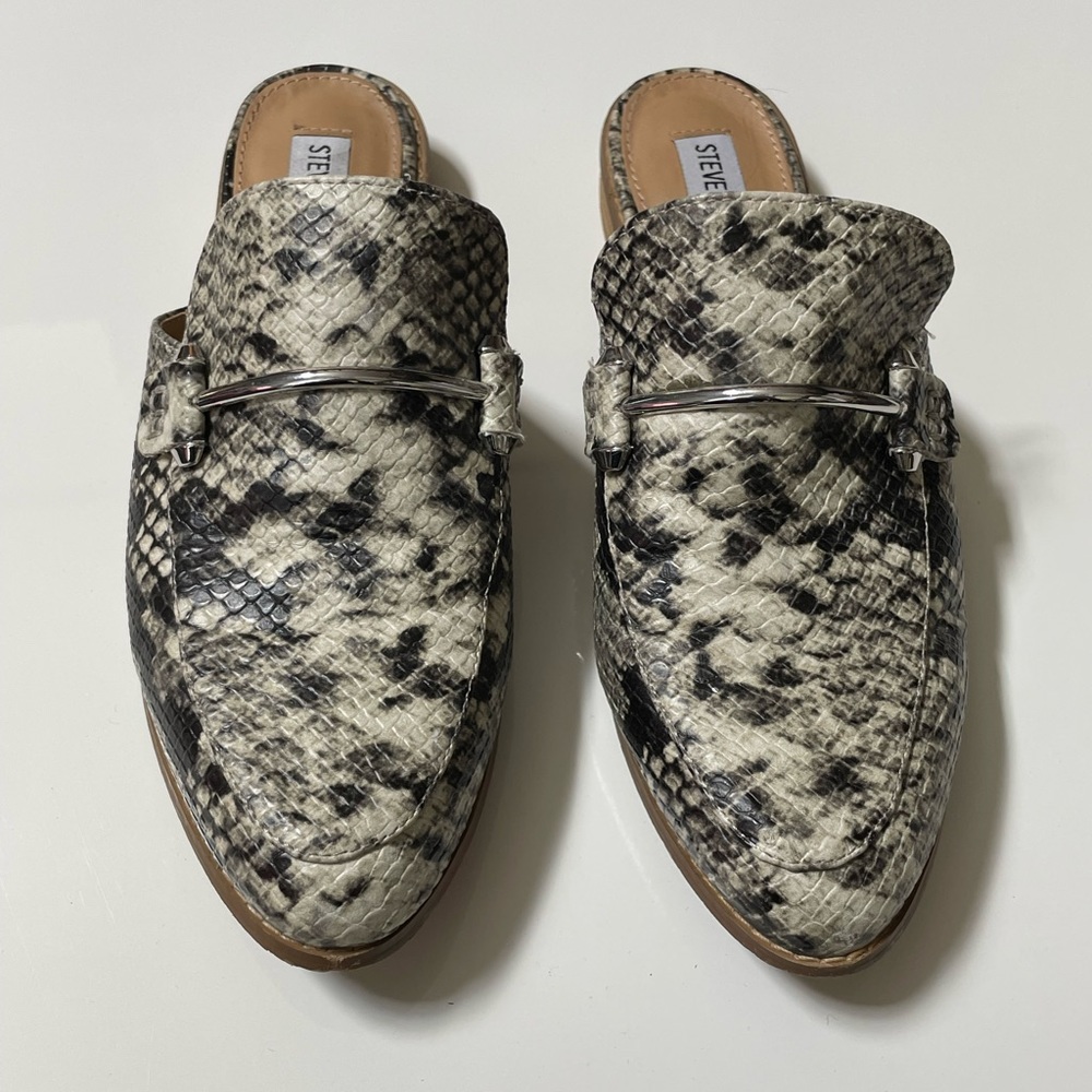 Python Print Steve Madden Slides Size: 7 - image 1